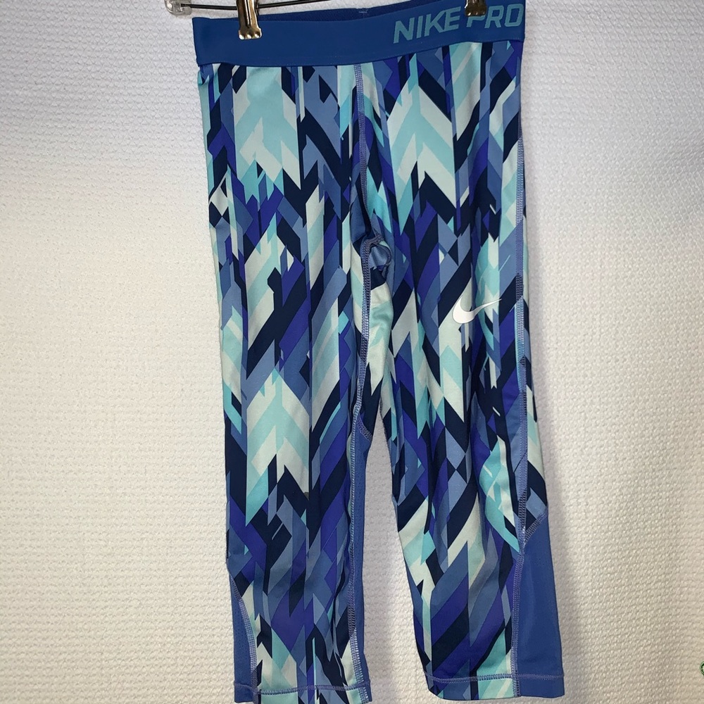 NIKE PRO Printed Leggings Size Medium